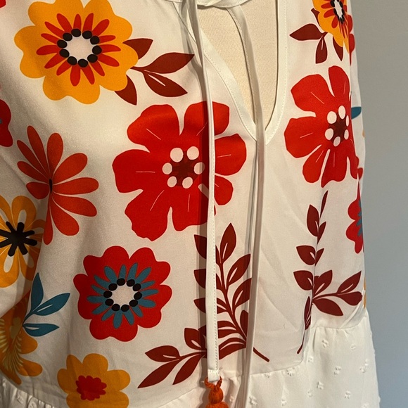 Floral printed dress shirt. - Picture 3 of 8